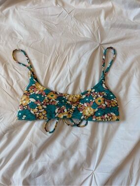 O’Neill bikini top